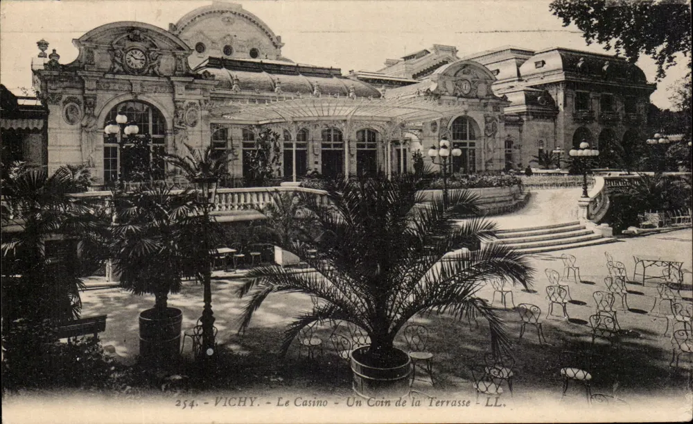 Vichy - Das Casino - Ein Stück der Terrasse - LL. - n° 254 - Vorderseite