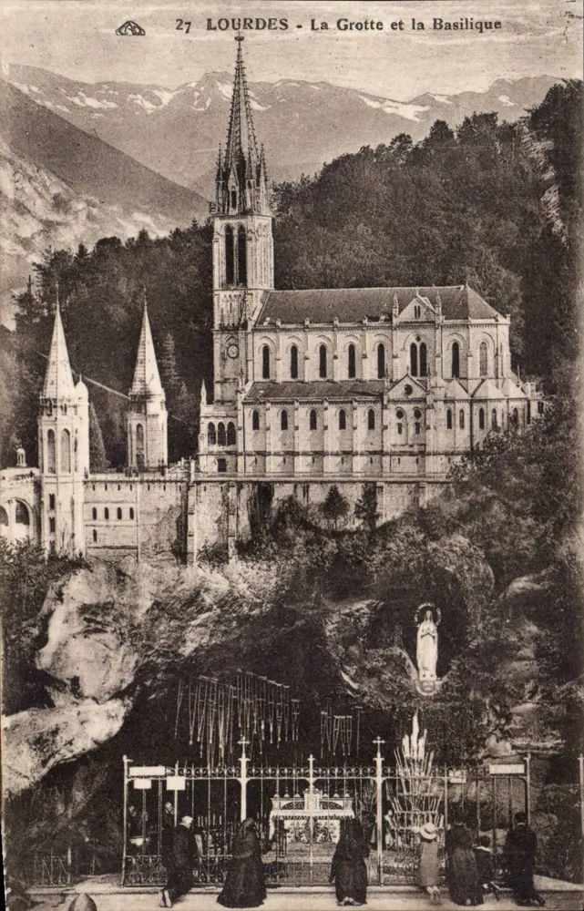 Lourdes - La Grotta e la Basilica - Recto
