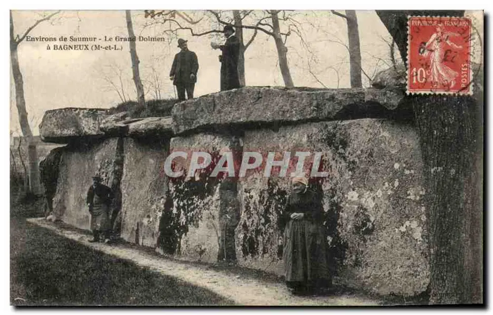 Umgebung von Saumur - Der Große Dolmen in Bagneux (Maine-et-Loire) — Verlag nicht sichtbar, Seriennummer nicht sichtbar - Vorderseite