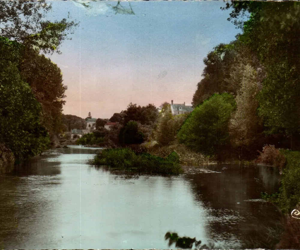 Saumur (M.-et-L.) — Margens do Thouet — Photo Cumbier Naccon - Frente