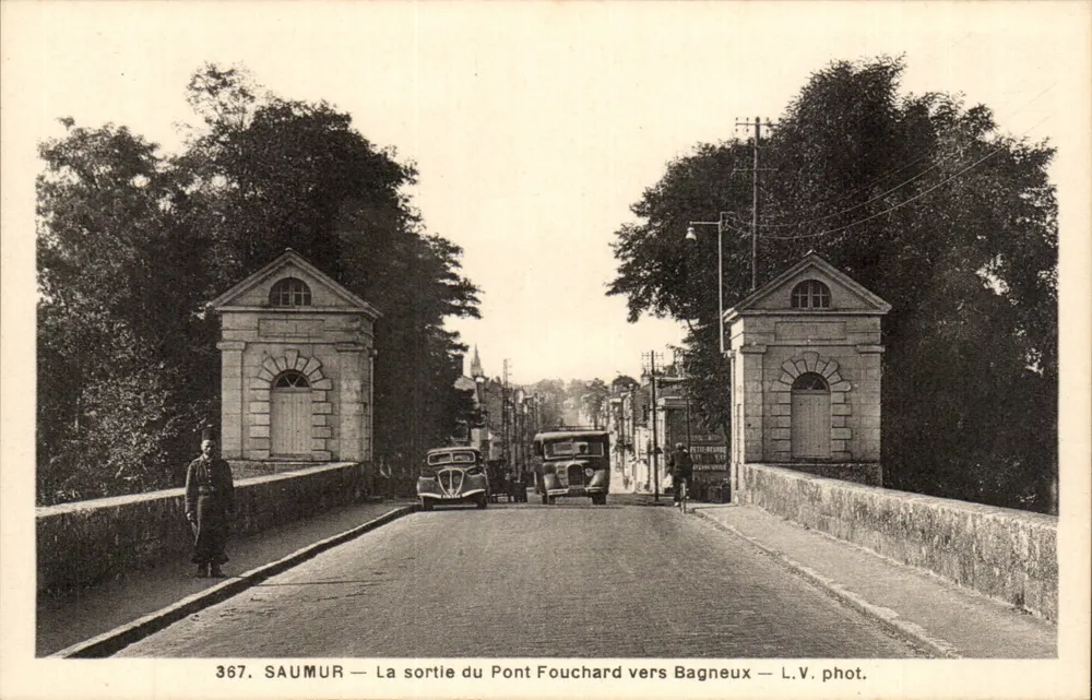 Saumur — Ausfahrt des Pont Fouchard in Richtung Bagneux — L.V. Fotografie - Vorderseite