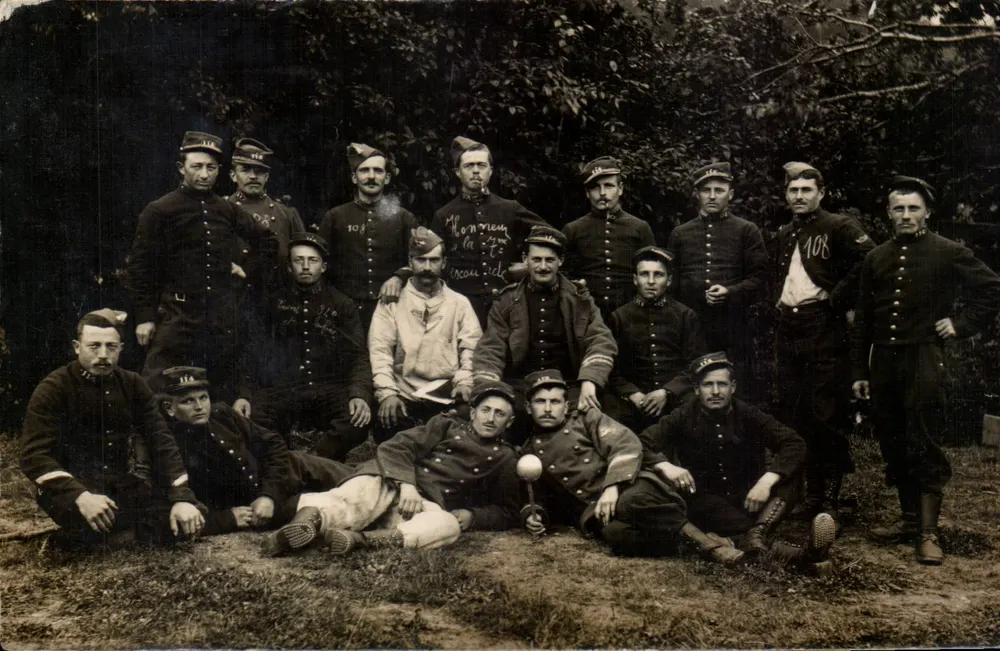 Gruppe Soldaten — 1916 — Briefkarte der Korrespondenz - Vorderseite
