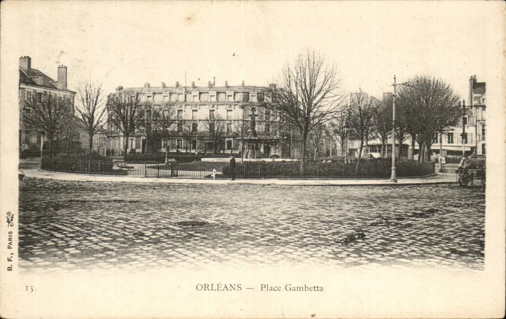 Orléans — Praça Gambetta — B.F. Paris, n°15 - Frente