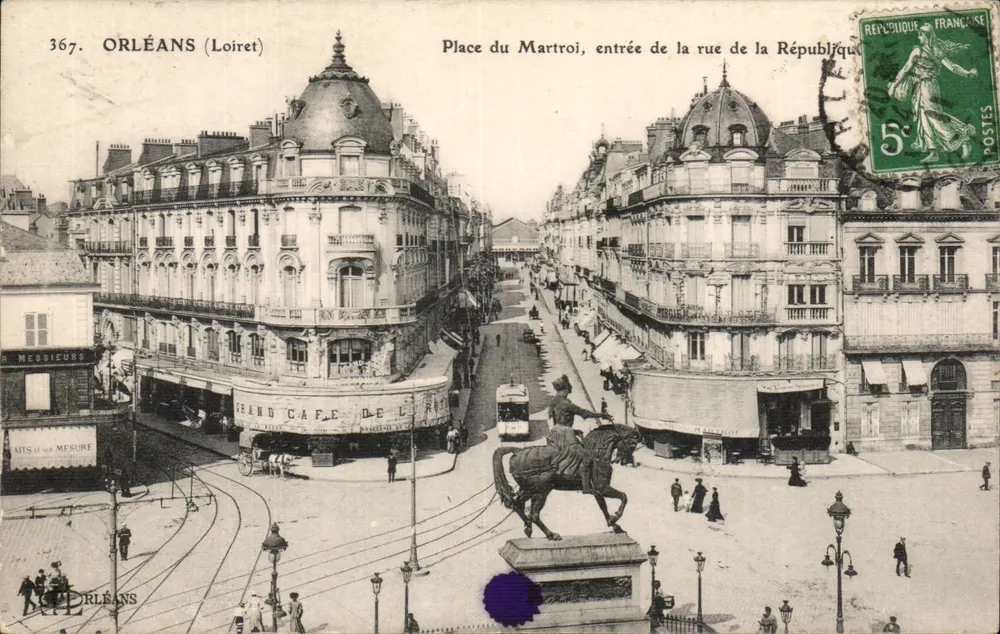 Orléans (Loiret) — Place du Martroi, Eingang zur Rue de la République — unbekannter Verlag, Nr. 367 - Vorderseite