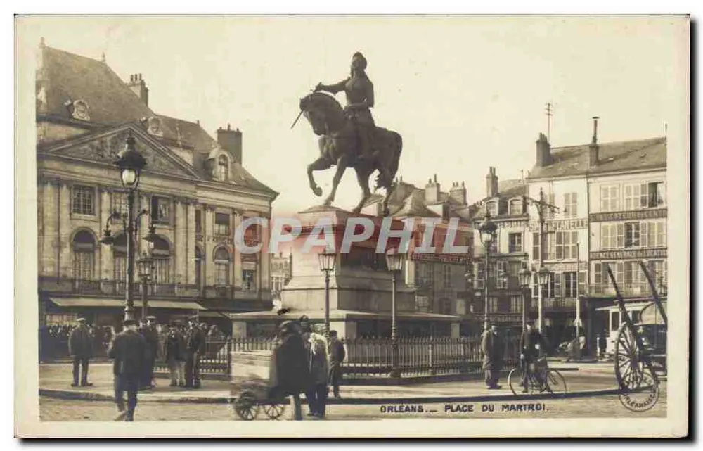Orléans — Place du Martroi — estátua equestre — editor: M. FARMACIE - Frente
