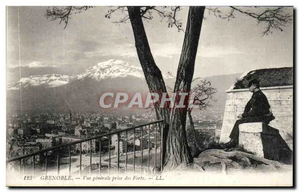 Grenoble — Vista geral tirada dos Fortes — LL. n° 123 - Frente