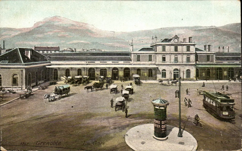 Grenoble — A Estação — L.V. & Cie - Frente