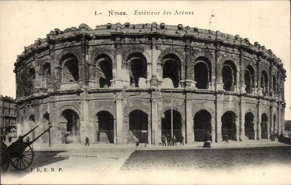 Nîmes. Vista exterior das Arênes — J.B.E.N.P. n°1 - Frente