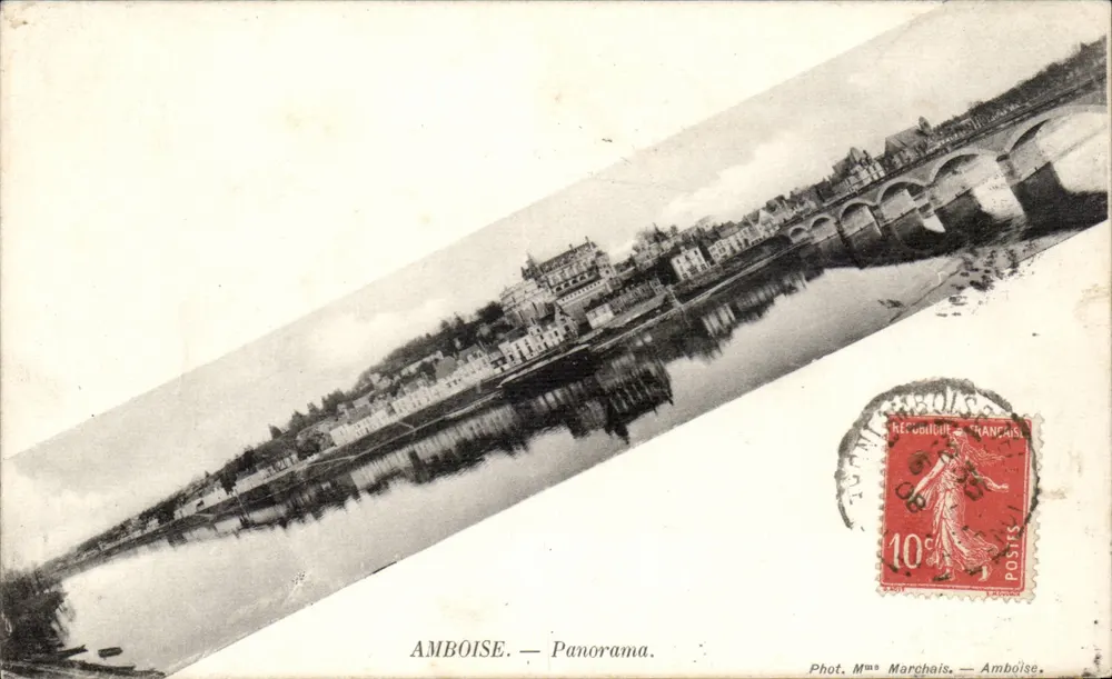Amboise — Panorama — Fot. Sra. Marchais — Amboise - Frente