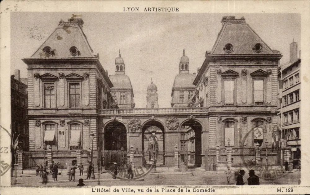 Das Rathaus, von der Place de la Comédie aus gesehen — Lyon Artistique, M. 129 - Vorderseite