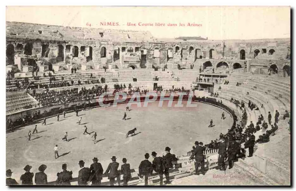 Nîmes — Une Course libre dans les Arènes — Édition Grimaud & Fils - Frente