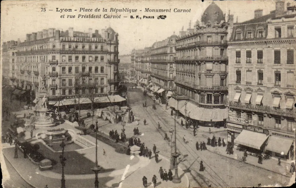 Lyon - Place de la République - Monument Carnot — B. F., PARIS - Vorderseite