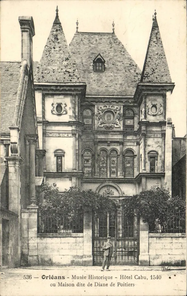 Orléans — Historisches Museum — Hôtel Cabu, 1540 oder Haus genannt Diane de Poitiers - Vorderseite