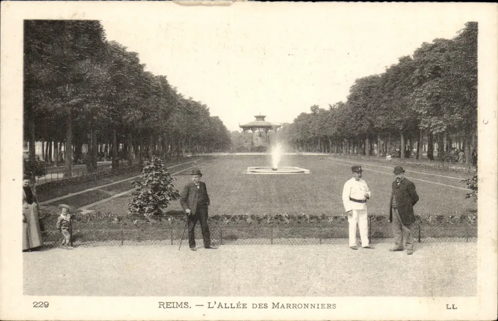 Reims — A Avenida dos Nozes — LL, n° 229 - Frente