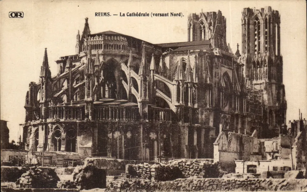 Reims — A Catedral (versante Norte) — OR - Frente