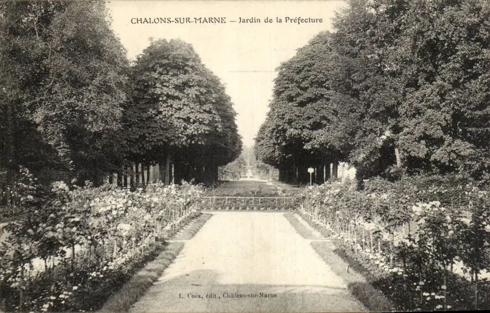 Chalons-sur-Marne — Jardim da Prefeitura — L. Coëx, editor, Chalons-sur-Marne - Frente