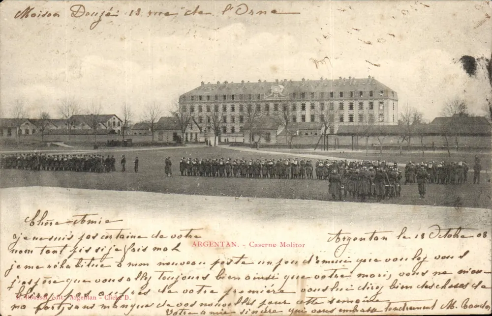 Argentan - Quartel Molitor — soldados em formação — E. Rousseau, Argentan, série D - Frente