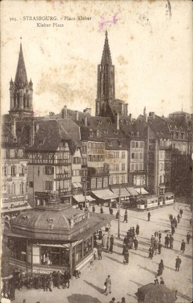 Estrasburgo - Praça Kleber — vista da praça com a catedral e um trem — editor CH. BERGERET, n° 304 - Frente