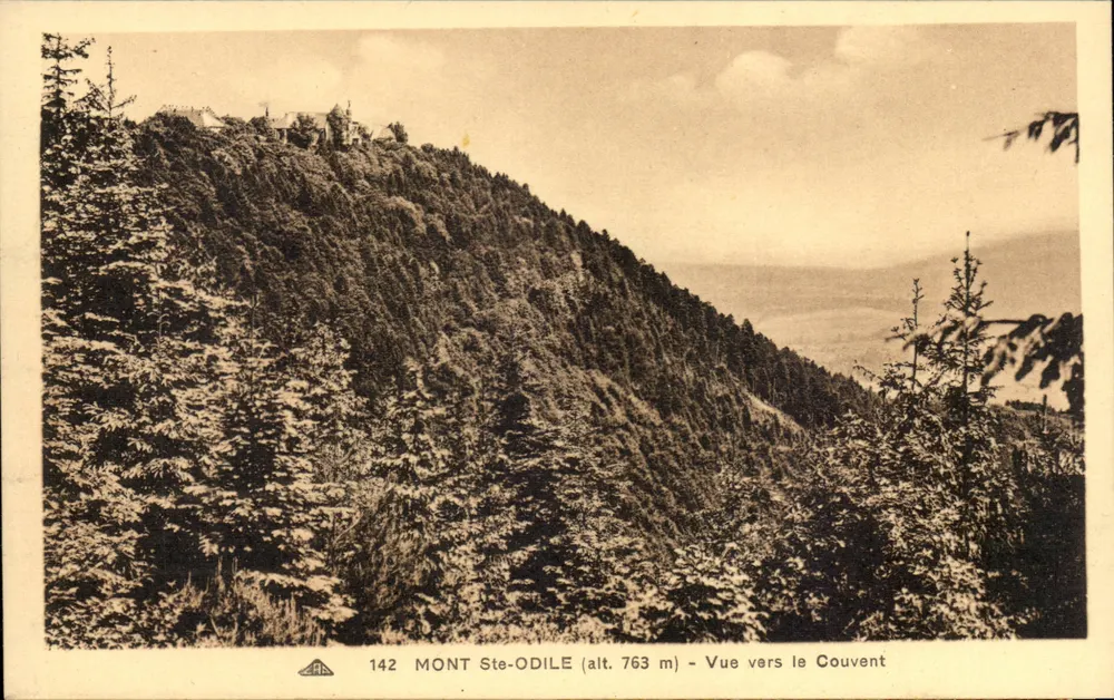 Monte Ste-Odile (alt. 763 m) — Vista para o Mosteiro — C'° Alsace-me des Arts Géomécaniques, Strasbourg - Frente