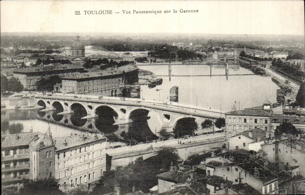 Toulouse — Panoramablick auf die Garonne — Verlag Béchel, Nr. 32 - Vorderseite