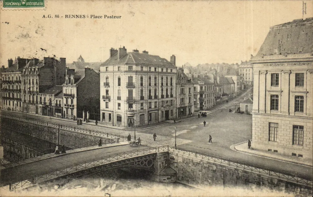 Rennes - Place Pasteur — vista com ponte sobre o canal — A.G. 86 - Frente