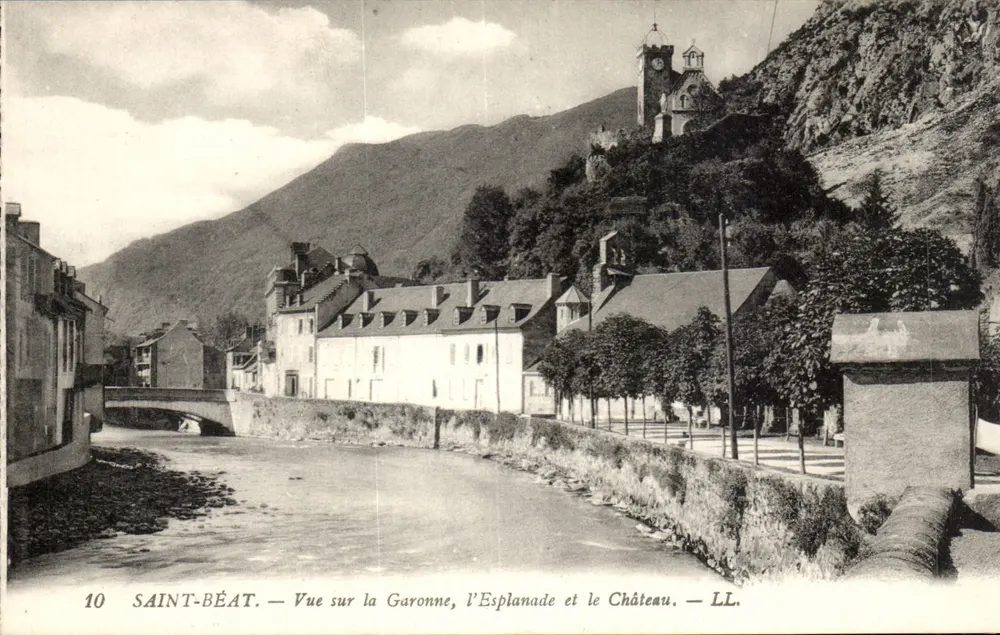 Saint-Béat — Ansicht der Garonne, der Esplanade und des Schlosses — LL. — N°10 - Vorderseite