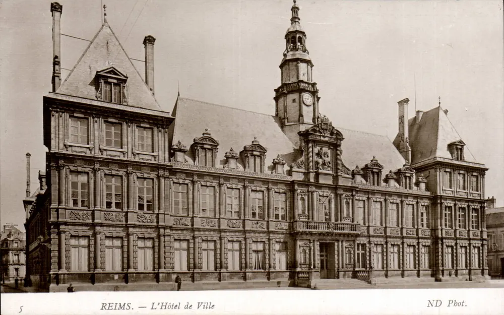 Reims — Het Stadhuis — ND Phot. - Voorkant