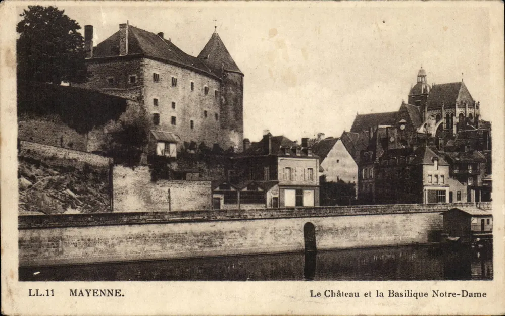 Mayenne — Le Château et la Basilique Notre-Dame — LL.11, éditeur C.H. DES ARTS PHOTOGRAPHIQUES - Frente