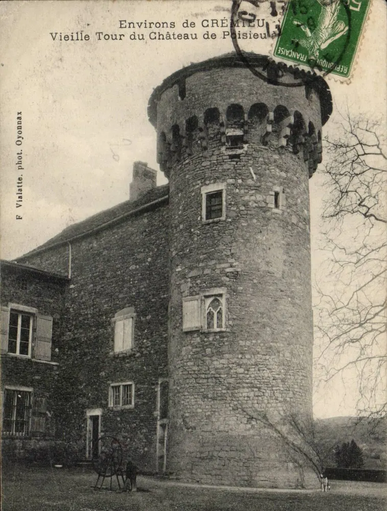 Um CRÉMIEU — Alte Turm des Schlosses Poisieux — F. Vialatte, fot. Oyonnax - Vorderseite