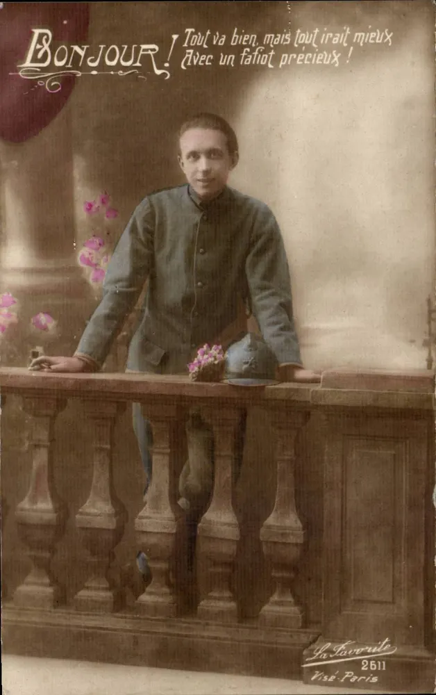 Jungmann in Uniform — Balkon mit Blumen — La Favorite, Nr. 2611, Paris - Vorderseite