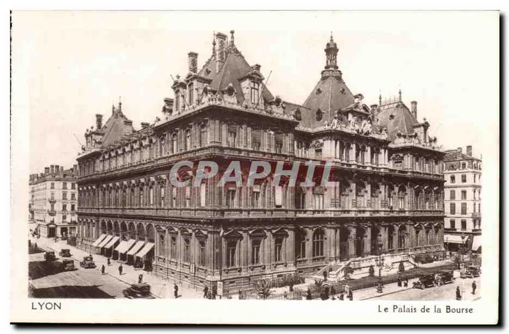 LYON — O Palácio da Bolsa - Frente