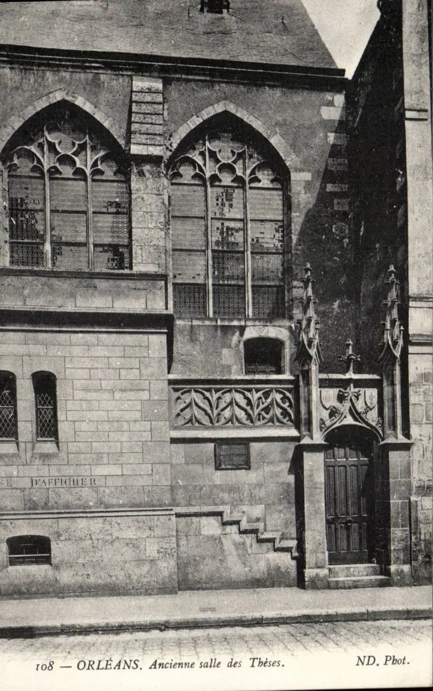Orléans — Velha sala das Teses — ND. Phot. - Frente