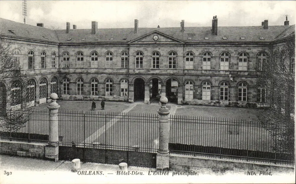 Orléans — Hôtel-Dieu. Haupteingang. — ND. Phot. - Vorderseite