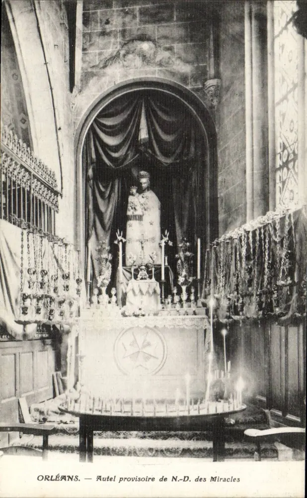 Orléans — Altar provisório de Nossa Senhora dos Milagres - Frente