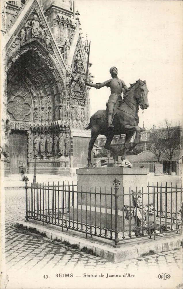 Reims — Estátua de Joana d'Arc — E. Le Daley, n°49 - Frente
