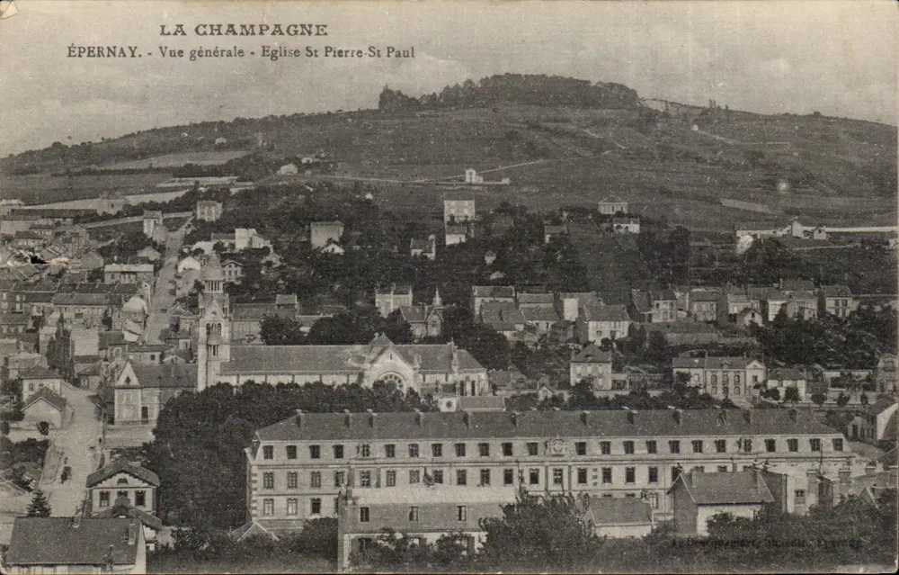 ÉPERNAY — Allgemeiner Blick — Kirche Saint-Pierre-Saint-Paul — La Champagne - Vorderseite