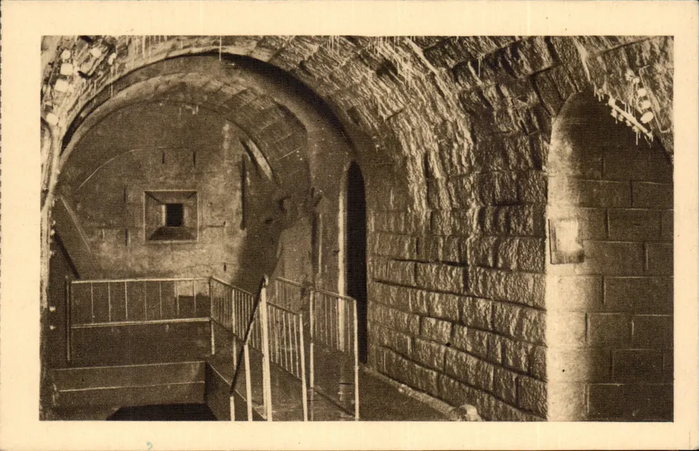 Fort de Douaumont — Lage einer Kantine am Ende einer Galerie - Vorderseite