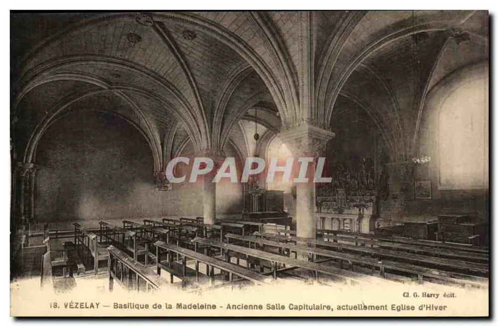 VÉZELAY — Basilika der Madeleine — Ehemalige Kapitelsaal, jetzt Winterkirche - Vorderseite