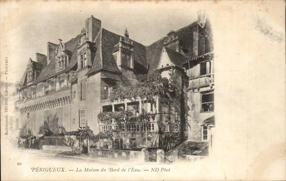 Périgueux — La Casa accanto all'Acqua — Mademoiselle DELROS, Périgueux - Recto