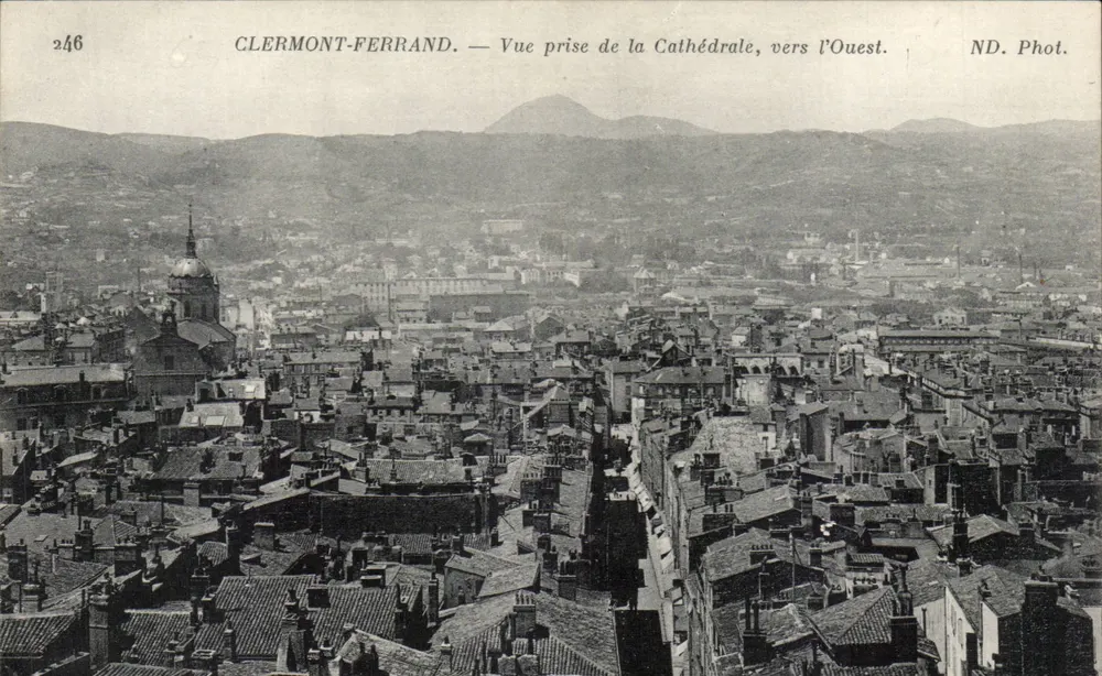 Clermont-Ferrand — Blick vom Dom aus, Richtung Westen — ND. Foto n°246 - Vorderseite