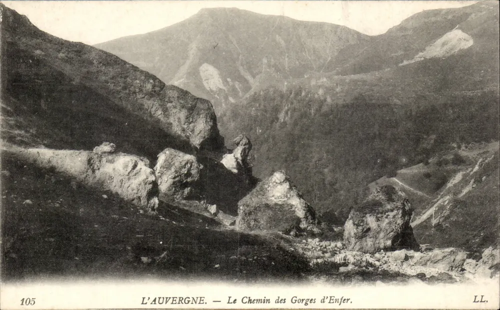 L'Auvergne — O Caminho das Gorges do Inferno — LL. n° 105 - Frente
