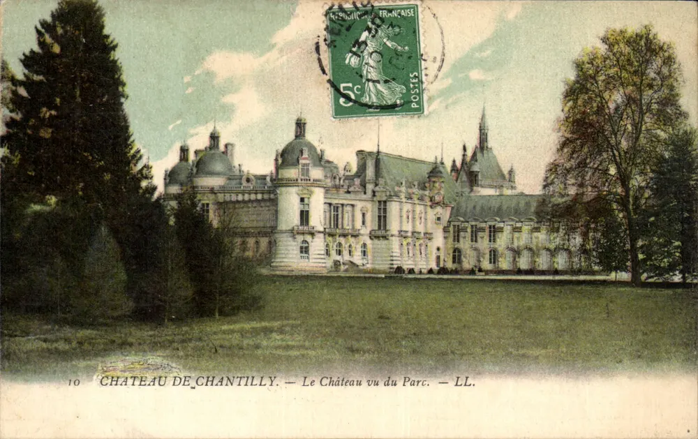 Castelo de Chantilly — O Castelo visto do Parque — LL. - Frente