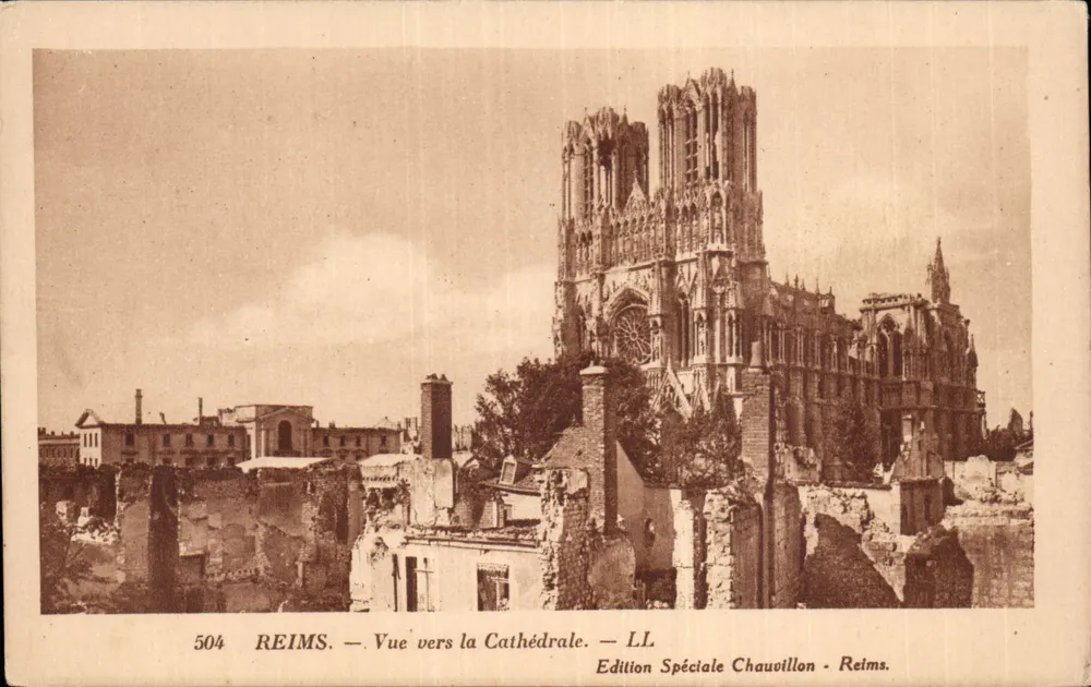 Reims — Vista em direção à Catedral — Edição Especial Chauvillon - Reims - Frente