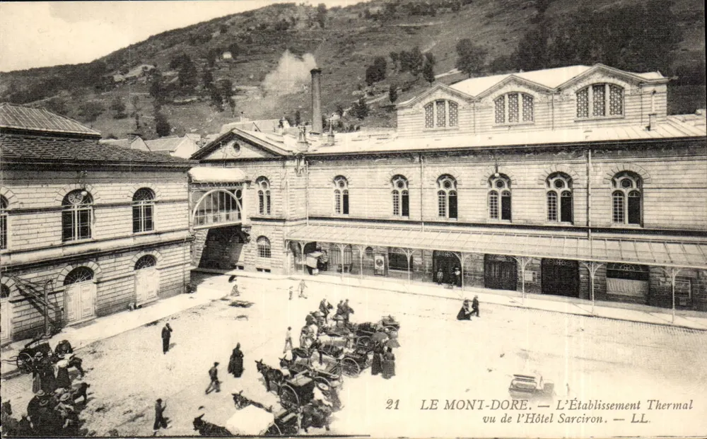Le Mont-Dore — Das Thermalbad von der Hotel Sarciron aus gesehen — LL - Vorderseite