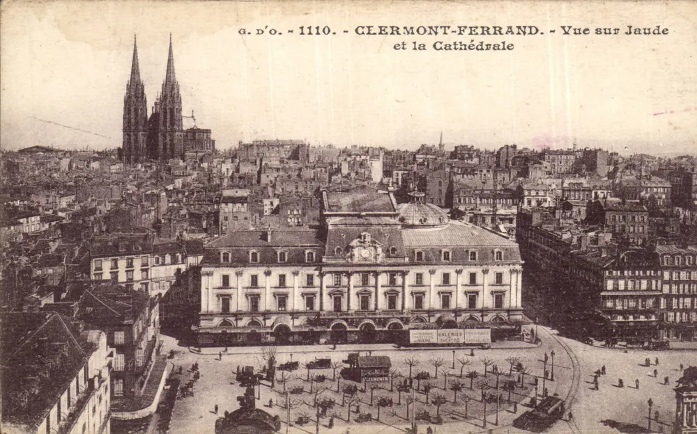 Clermont-Ferrand — Ansicht über Jaude und die Kathedrale — G.D'O. n°1110 - Vorderseite