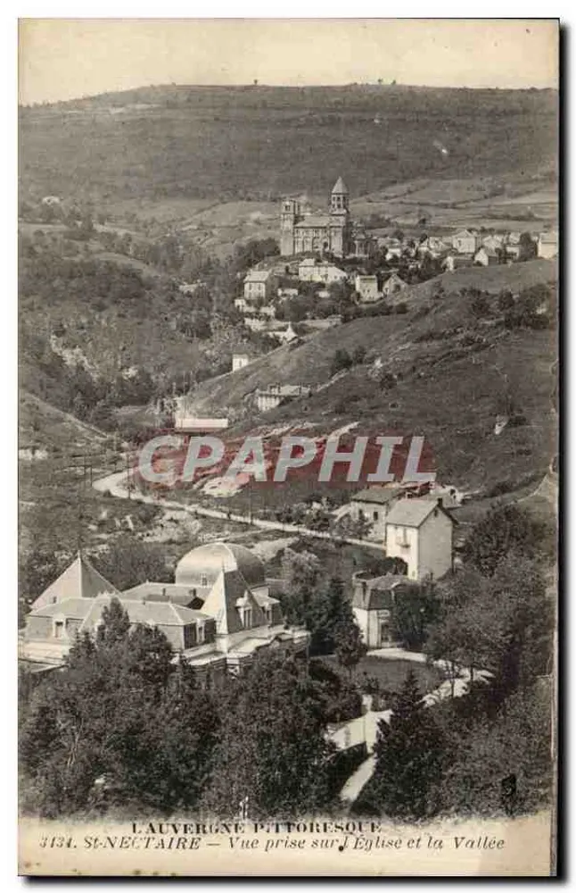 Saint-Nectaire — Vista pintoresca sobre la iglesia y la valle - Anverso