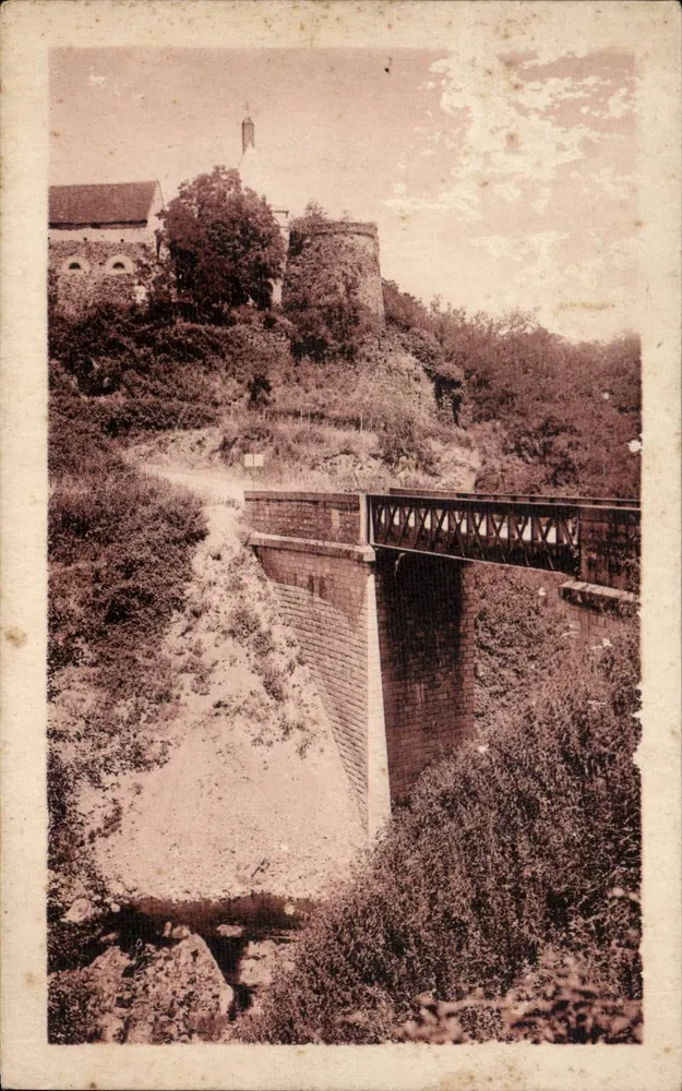 Gargilesse (Indre) — O Ponte Vermelha — editor Vve Pacaud - Frente