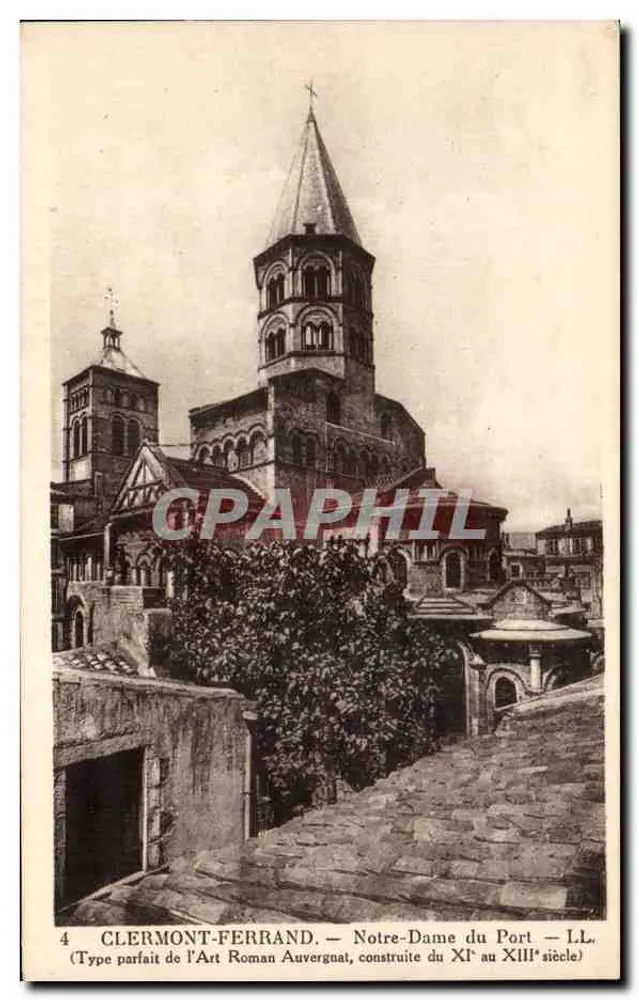 Clermont-Ferrand — Notre-Dame du Port — Tipo perfeito do Arte Romana Auvergnata, construída do século XII ao XIII - Frente