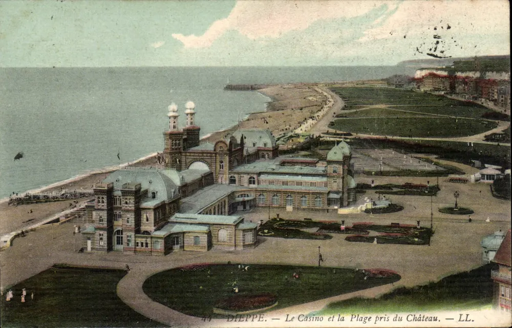 DIEPPE — Das Casino und die Strandpromenade vom Schloss aus — LL. - Vorderseite
