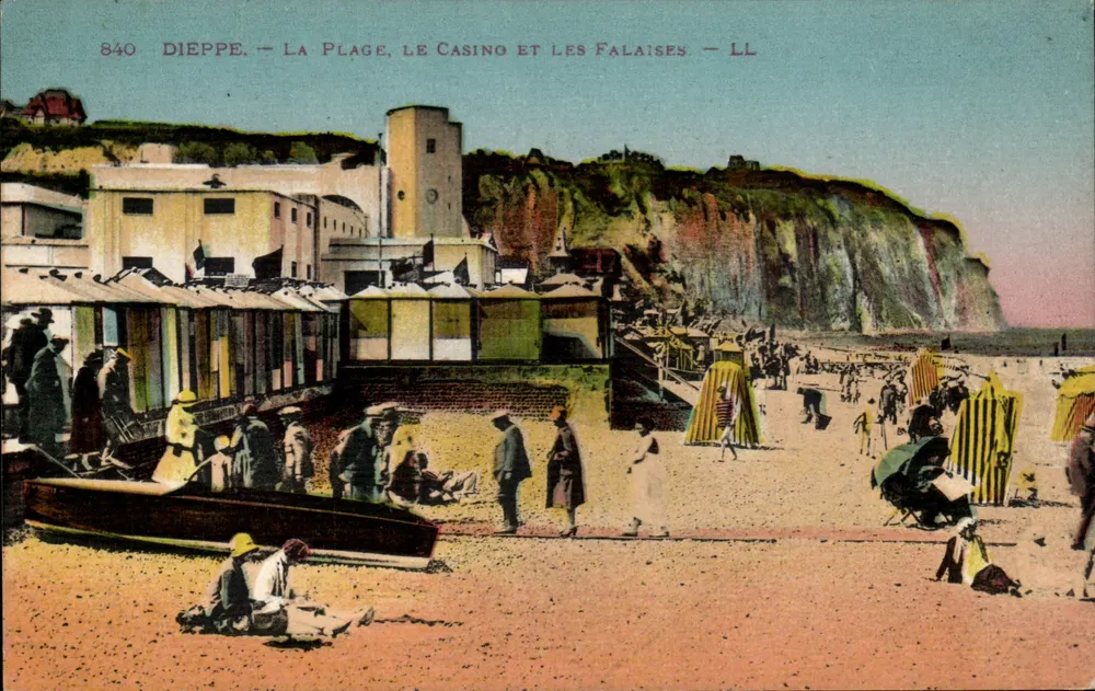 Dieppe — Die Strand, Das Casino und Die Klippen — LL - Vorderseite